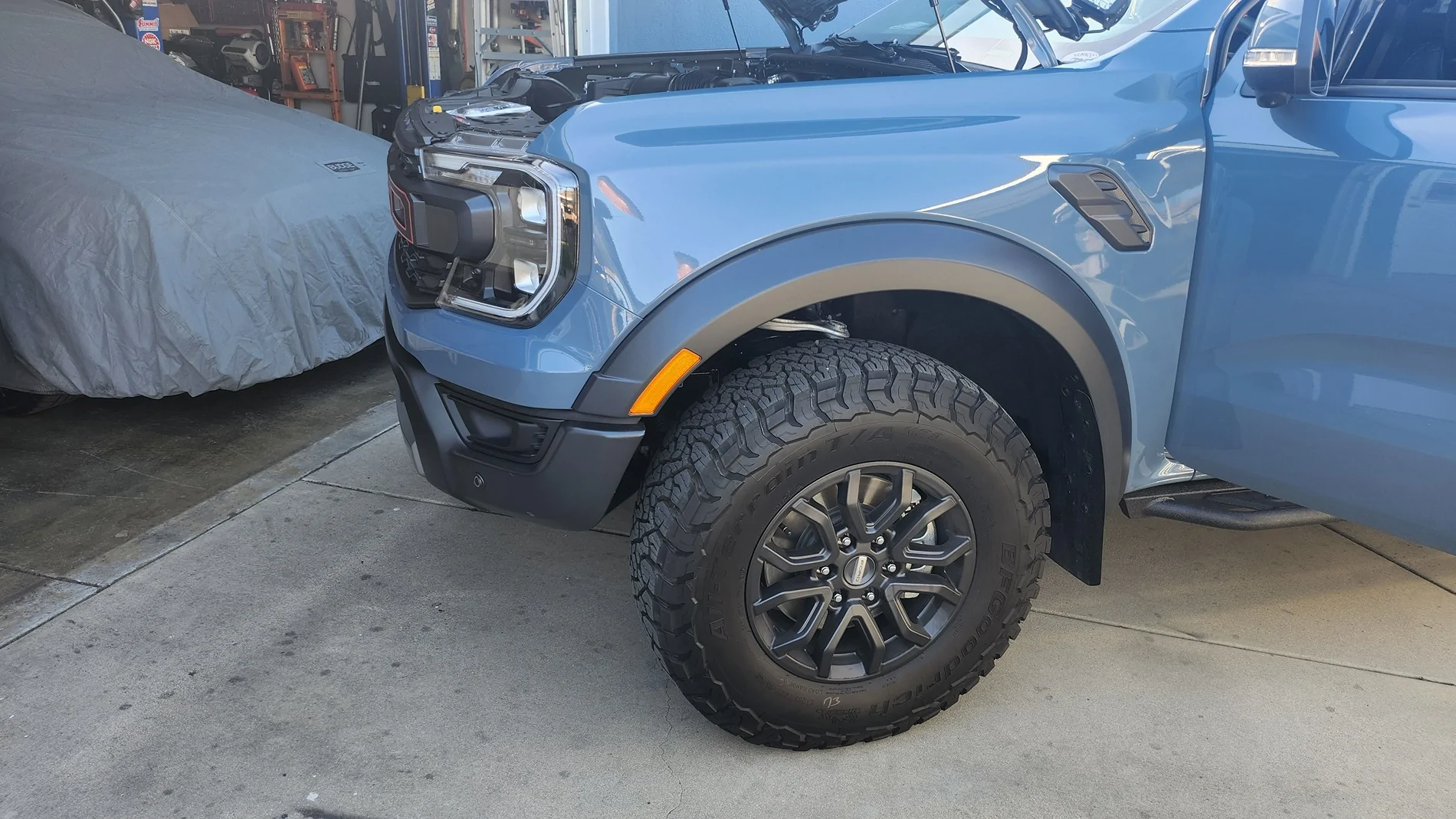 Ford Ranger RC MUSTANG Azure Gray Raptor Build 20260130_143328