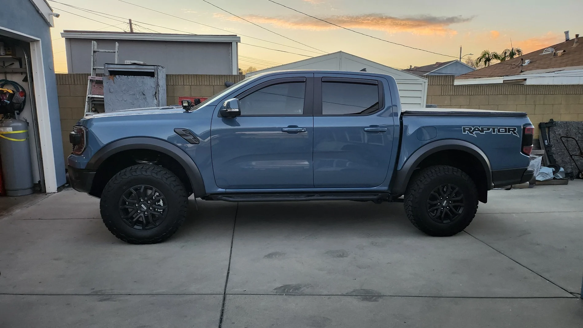 Ford Ranger RC MUSTANG Azure Gray Raptor Build 20260201_172357