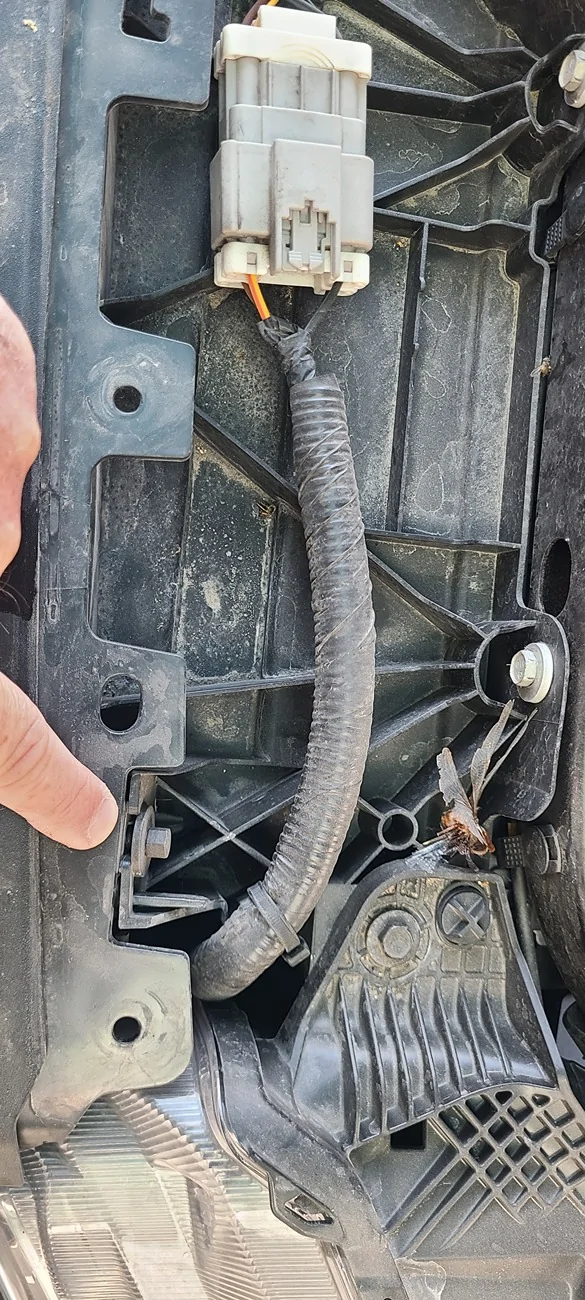 Ford Ranger Ranger Raptor grill on regular Ranger - DIY install with pics 20260204_093359