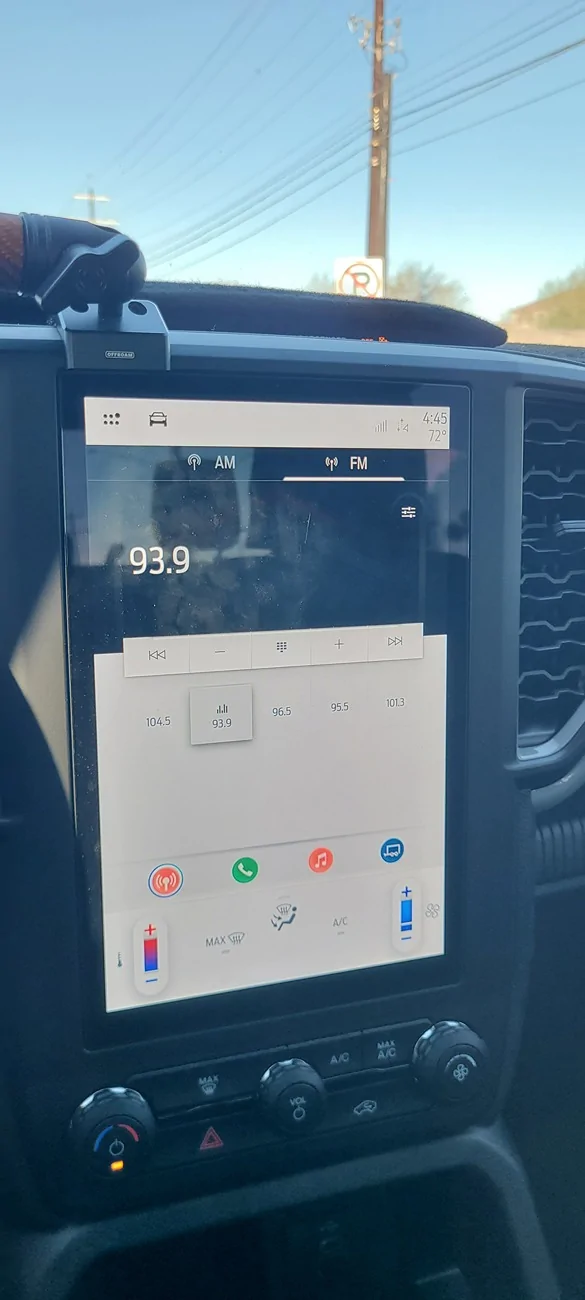 Ford Ranger Did your radio/hvac screen change colors recently? 20260204_164514