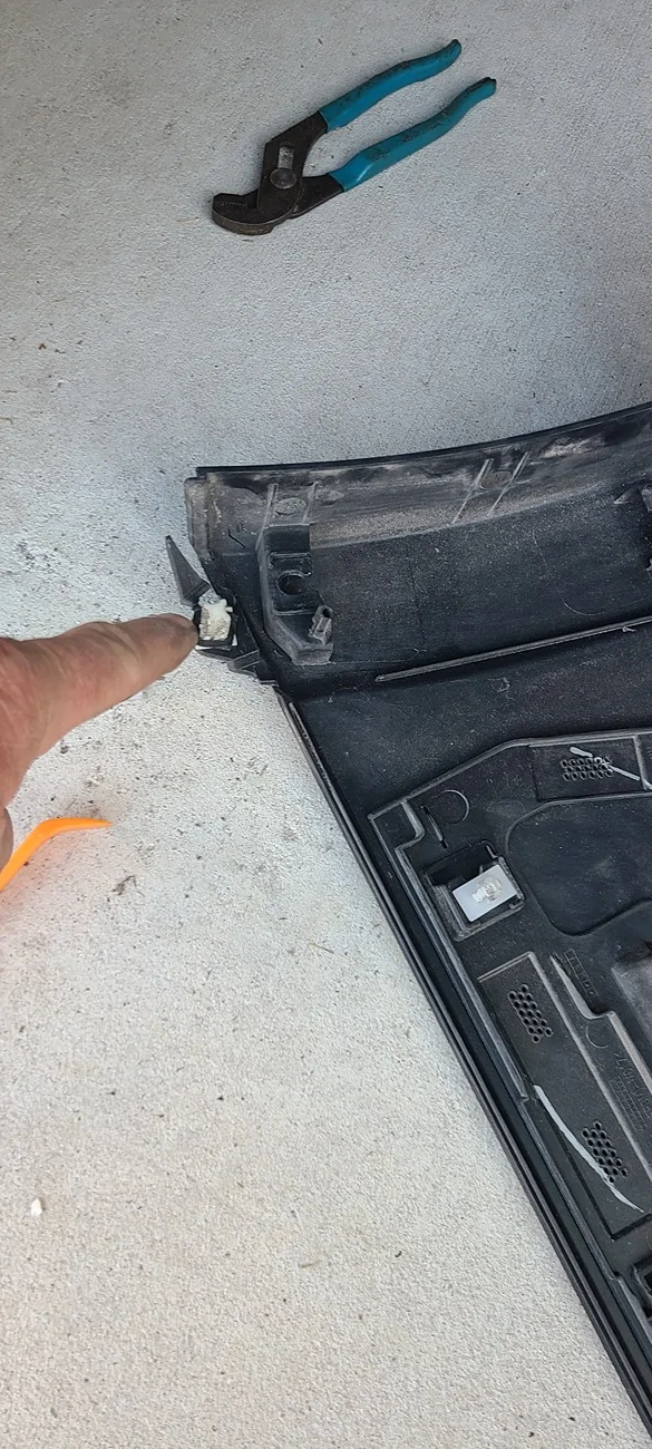 Ford Ranger Installing bed side steps on Ranger XL / XLT - DIY instructions 20260206_150716