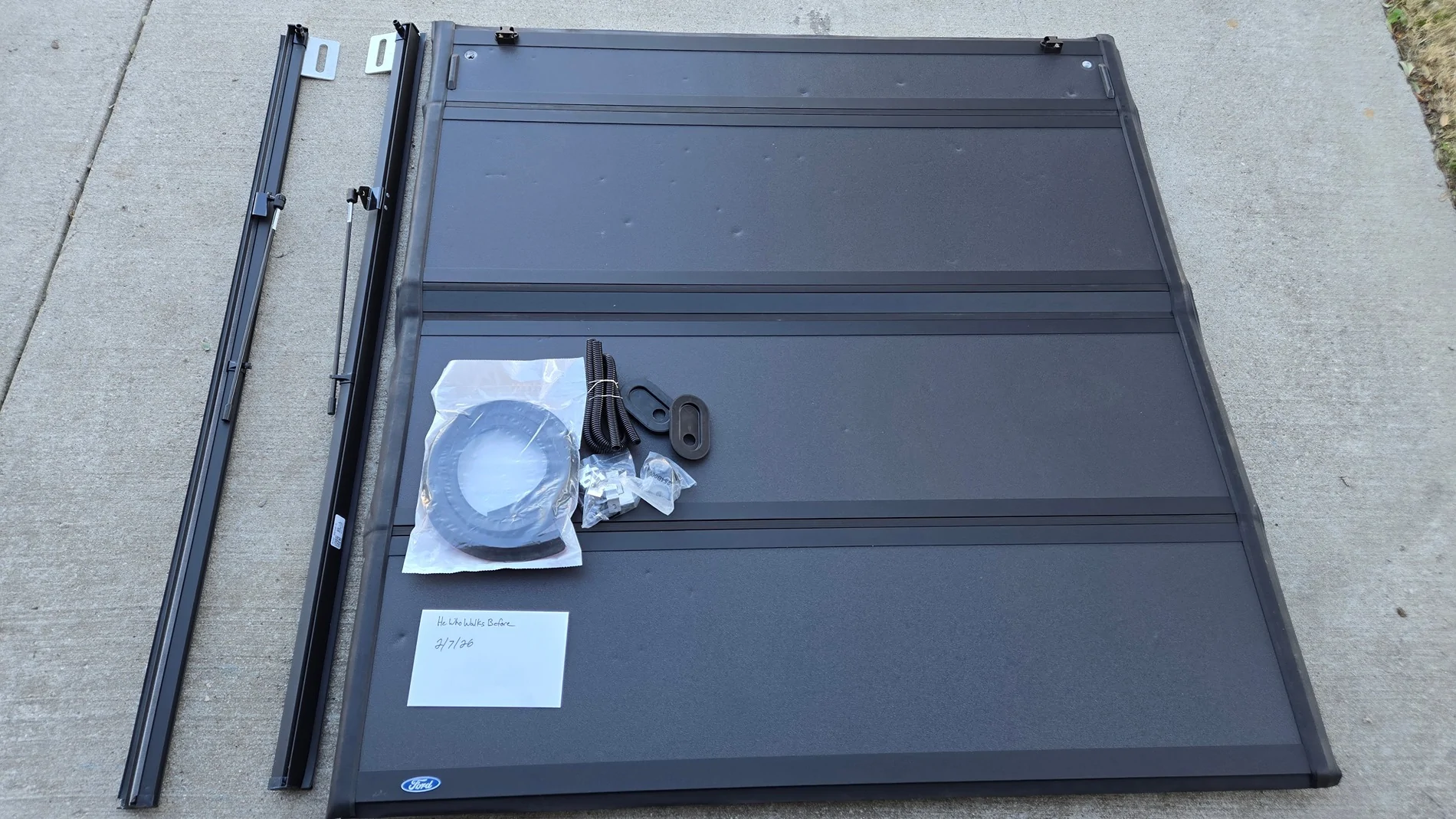 Ford Ranger Ford (RealTruck) Hard Folding Tonneau - $500 20260207_085901