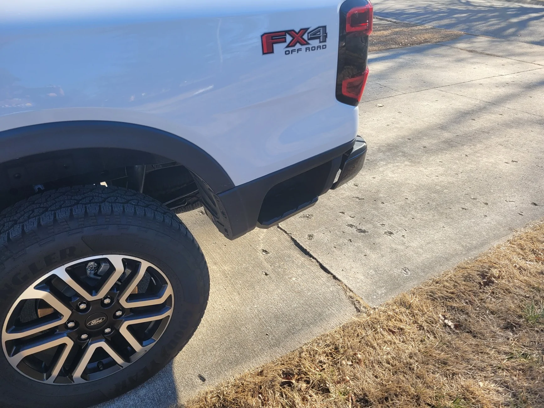 Ford Ranger Installing bed side steps on Ranger XL / XLT - DIY instructions leftside bedside st