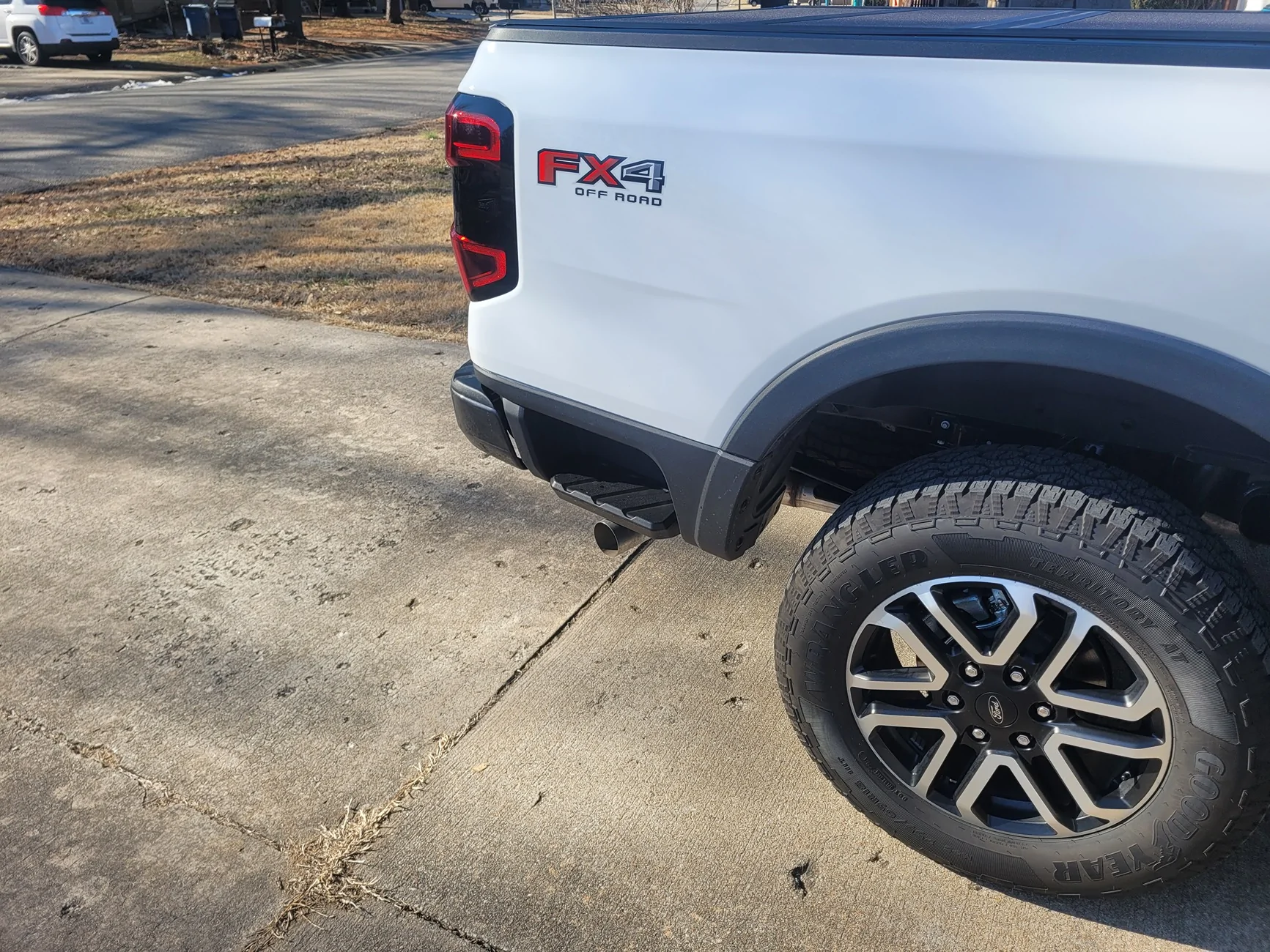 Ford Ranger Installing bed side steps on Ranger XL / XLT - DIY instructions rightside bedside st