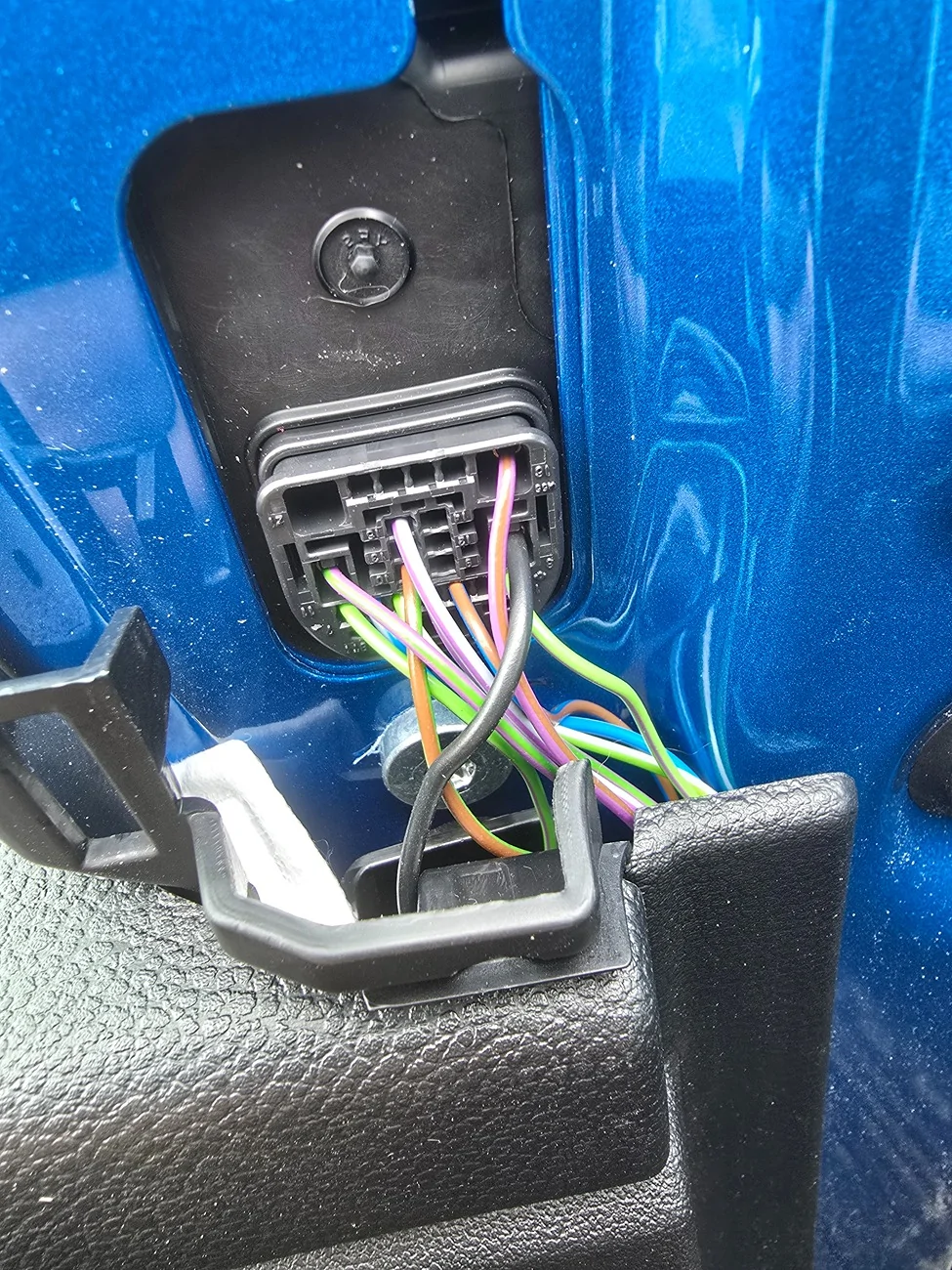 Ford Ranger Adding heated Mirrors to XLT 20250525_123722