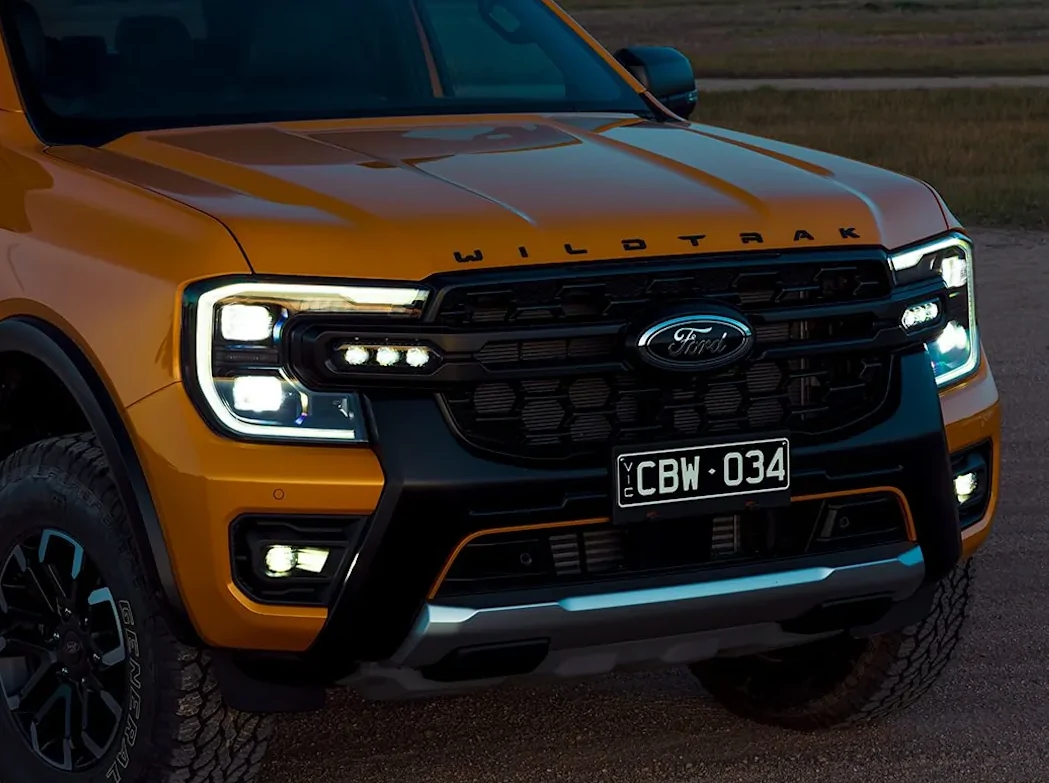 Ford Ranger Tremor/Wildtrak style grille lights? rangergrill2
