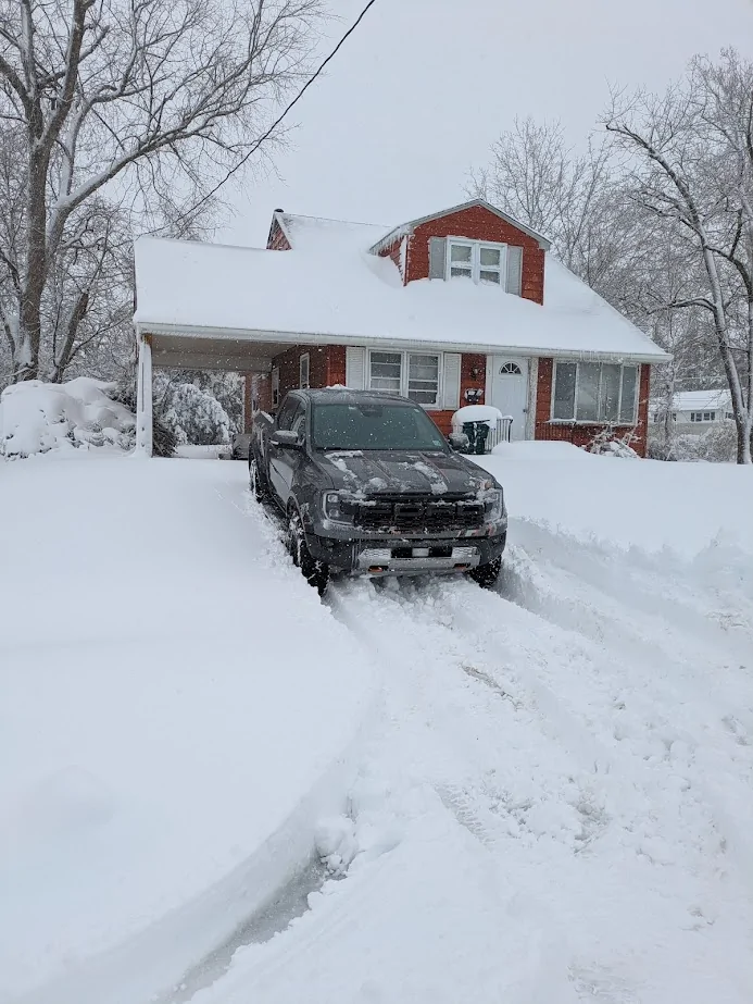Ford Ranger Ranger under cover ------   of snow 1771884000183-eh