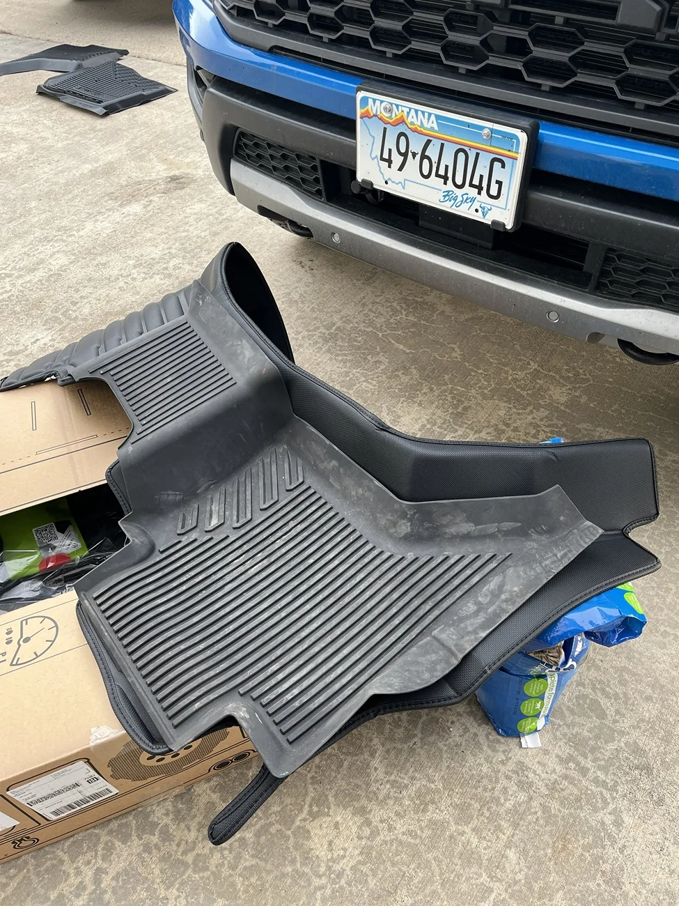 Ford Ranger Pics showing Tuxmats versus OEM floor mats Rear