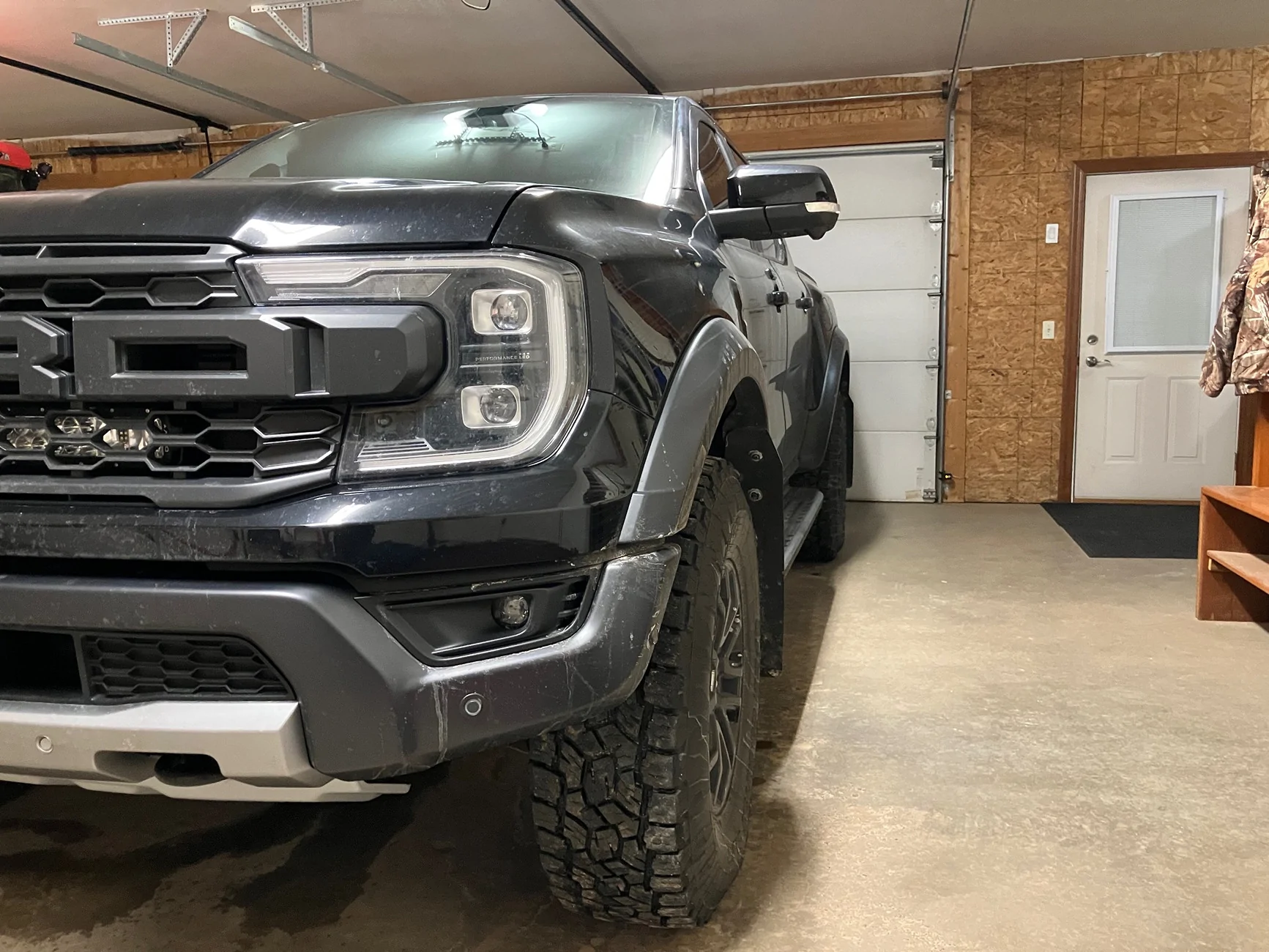 Ford Ranger Raptor stock wheels and 35s? *UPDATED* IMG_4510