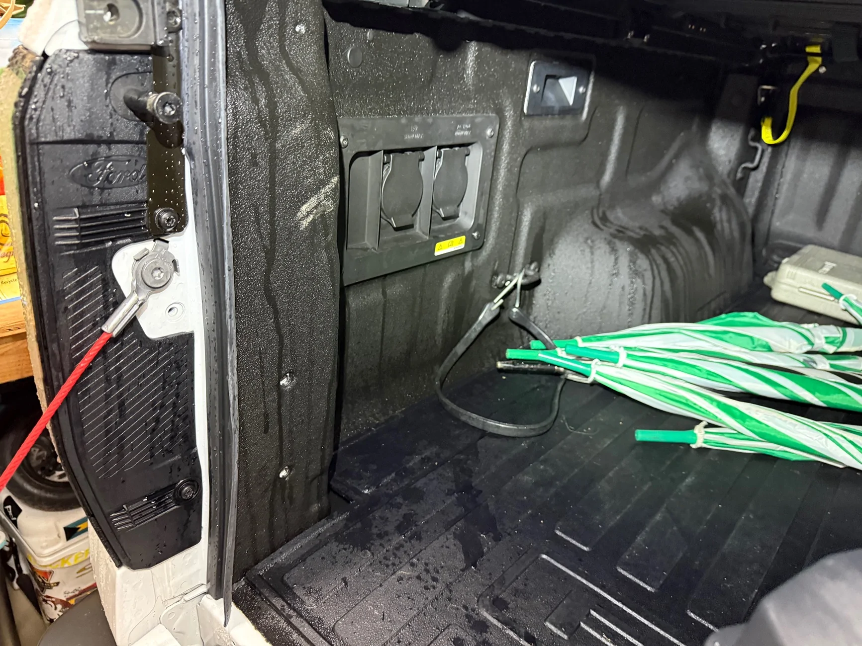 Ford Ranger Leer HF650M Leakage IMG_0459