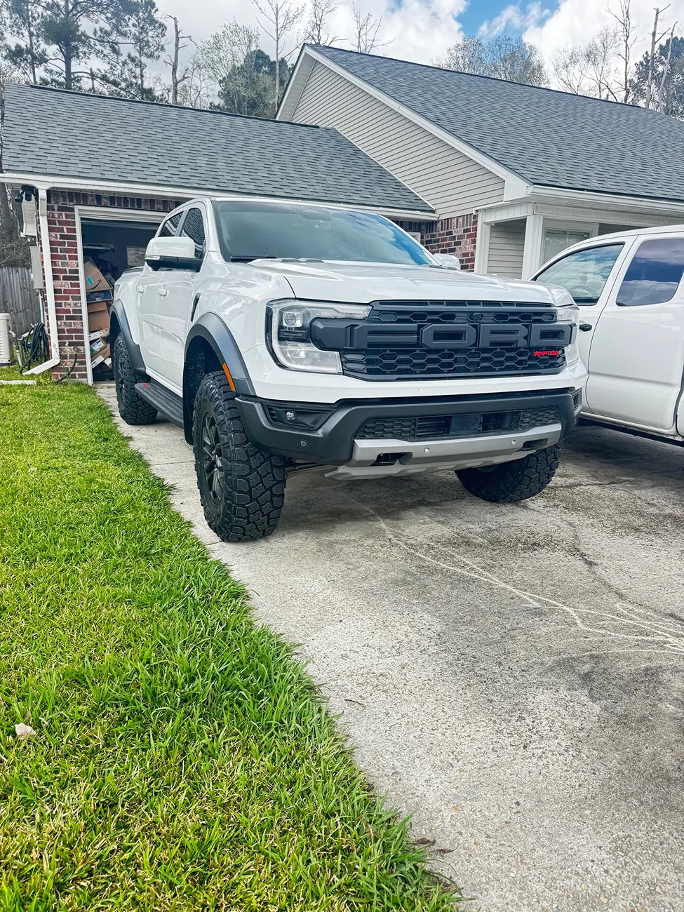 Ford Ranger Raptor stock wheels and 35s? *UPDATED* IMG_1549