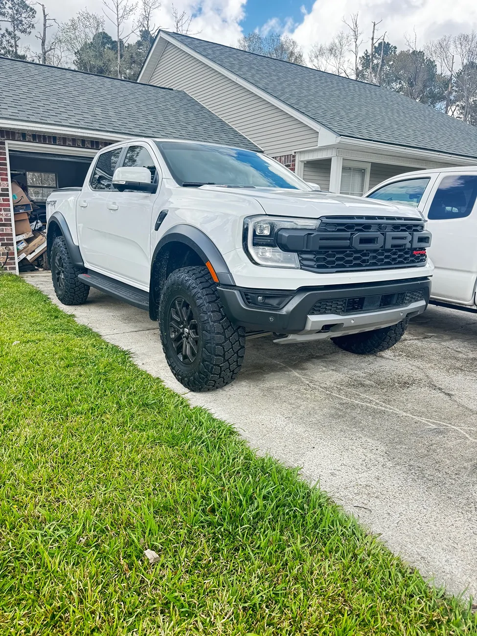 Ford Ranger Raptor stock wheels and 35s? *UPDATED* IMG_1551