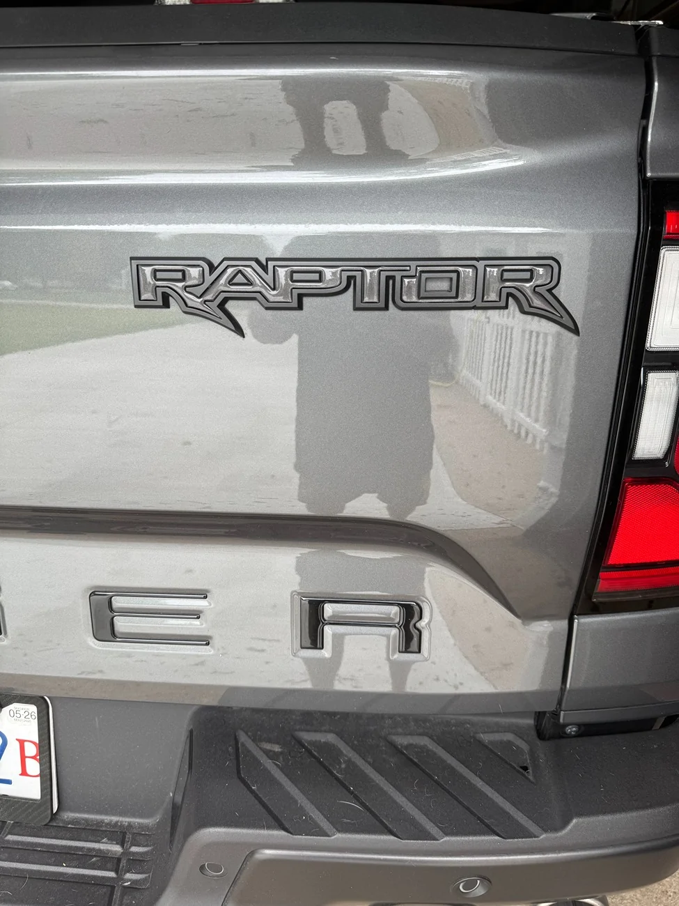Ford Ranger An Easy Mod - Decal Removal raptor badge inserts