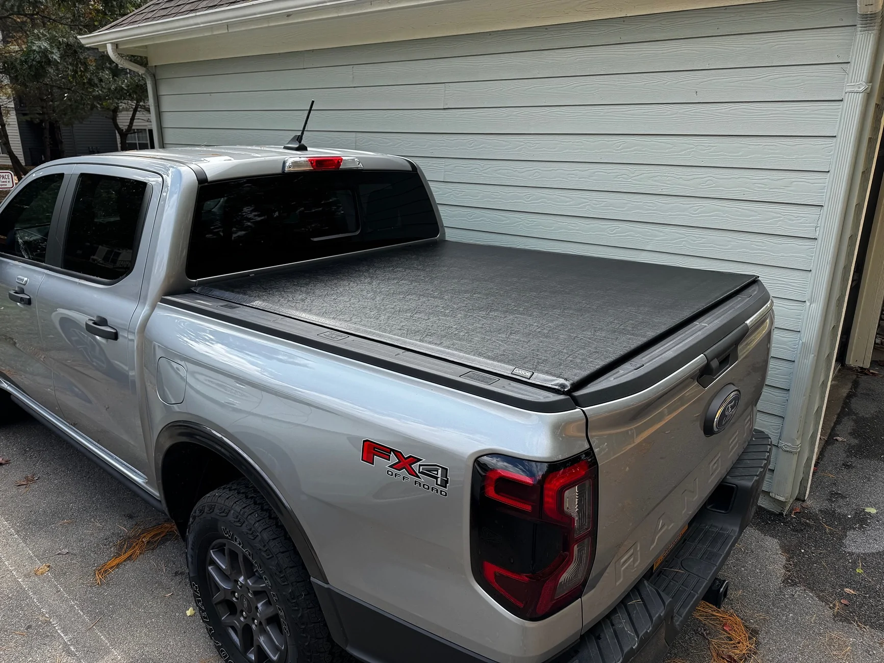 Ford Ranger Gator SRX Tonneau $150 obo IMG_5850