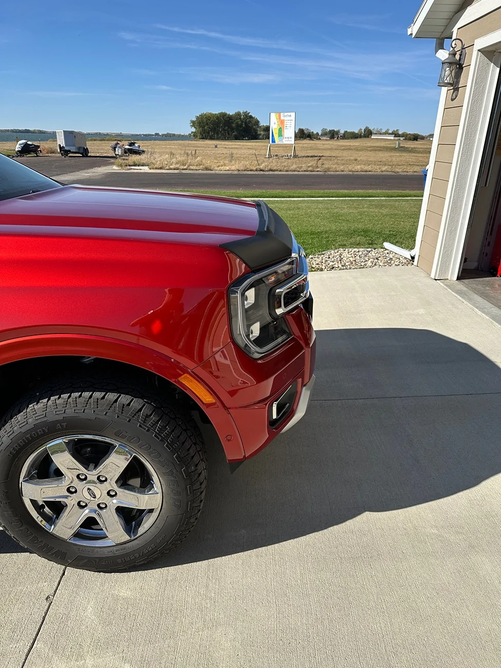 Ford Ranger Hood deflector IMG_0492