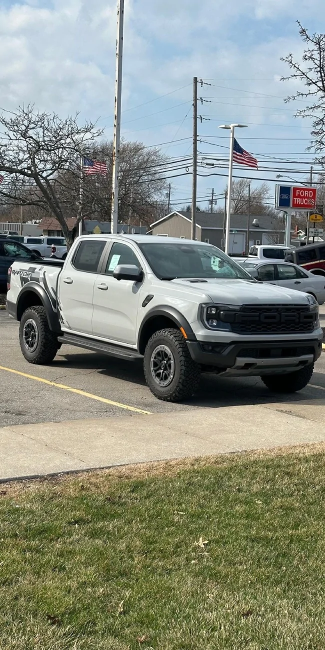 Ford Ranger Watts Link vs. Panhard Bar - Why does Ford use Watts in the Ranger Raptor and Panhard in the Bronco? raptor