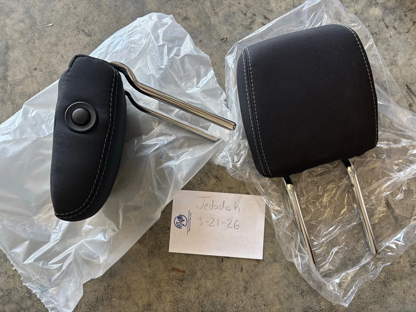Ford Ranger $85 Shipped: XLT Balck Cloth Folding Headrests. IMG_7029