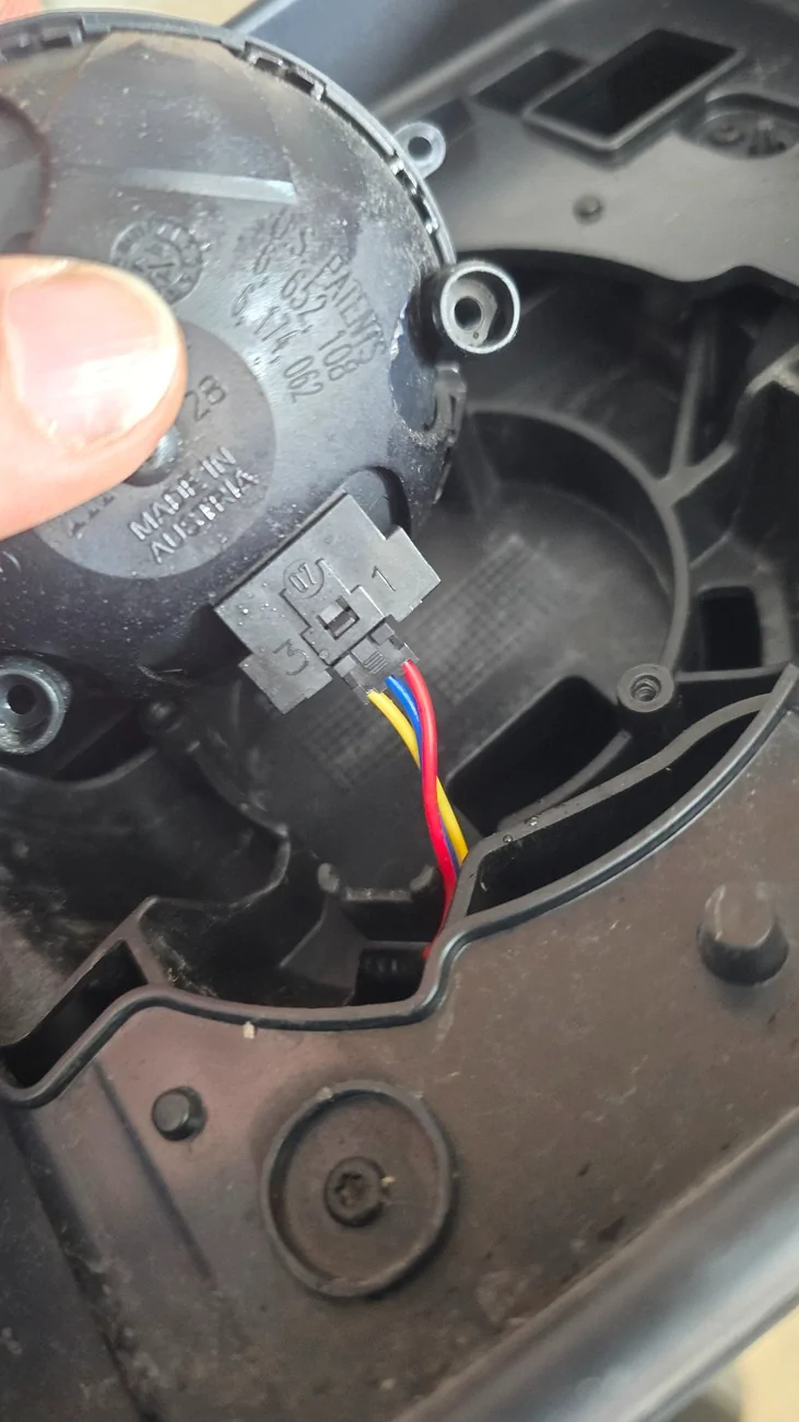 Ford Ranger Adding heated Mirrors to XLT 20260225_111359
