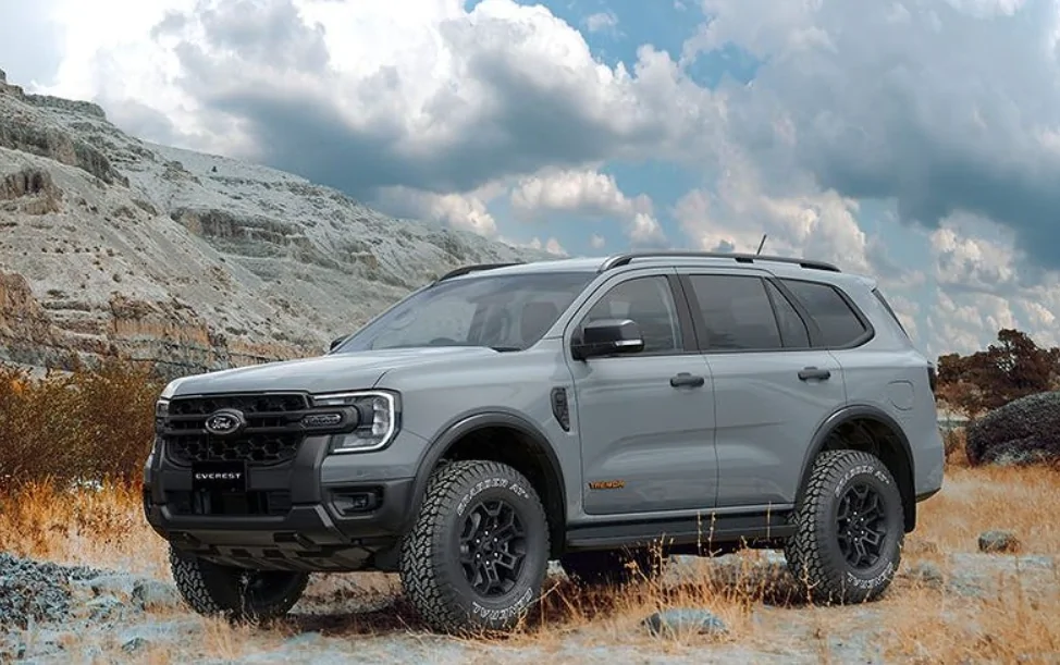 Ford Ranger Would you trade in your Ranger if they released the Everest in the US? Shweet