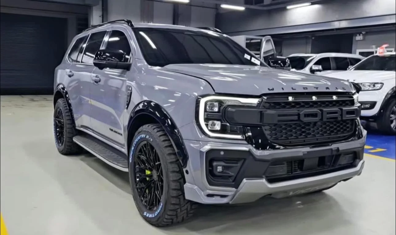 Ford Ranger Would you trade in your Ranger if they released the Everest in the US? 487310464_682268917523755_219424564595952636_n