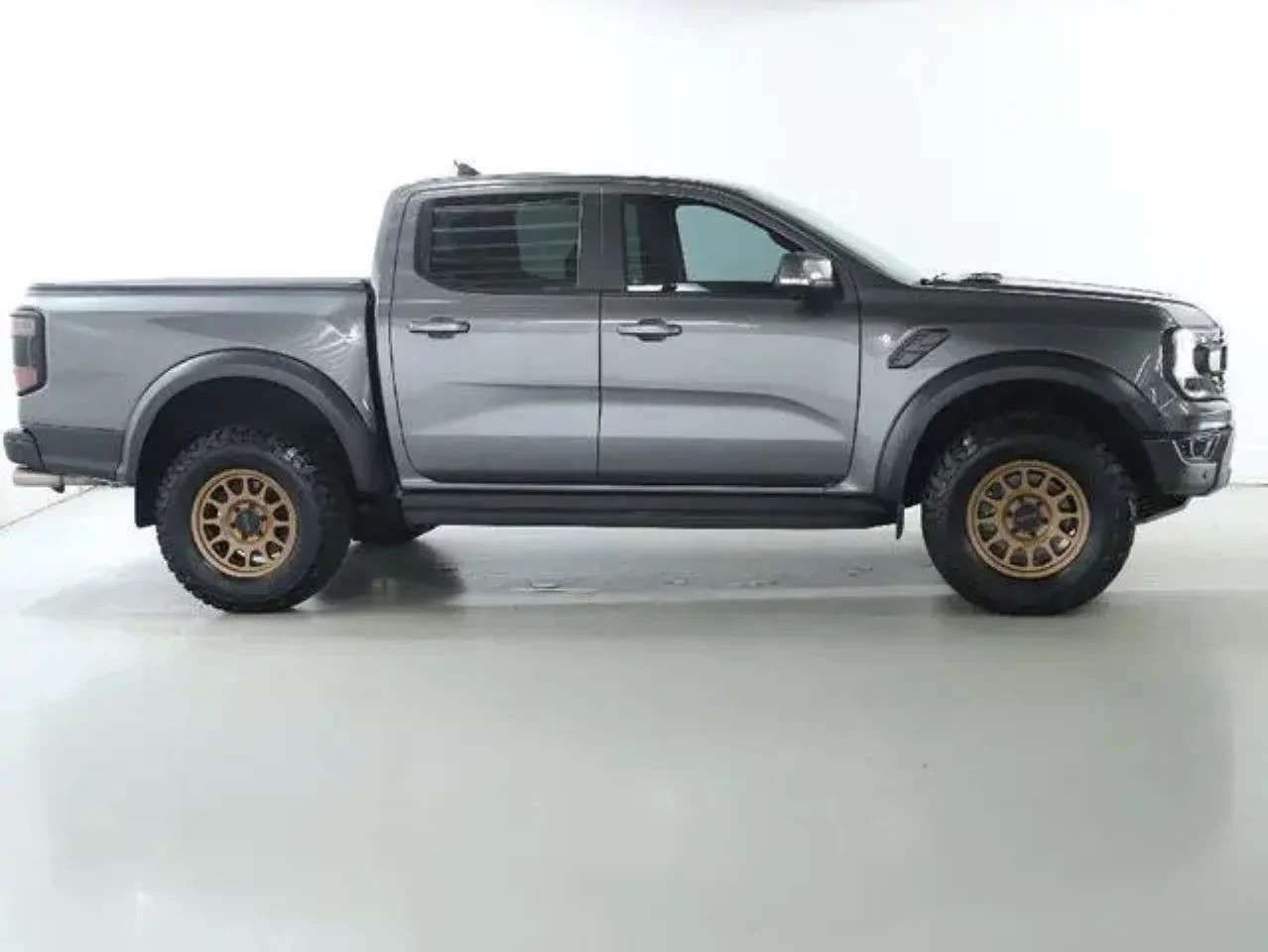 Ford Ranger Desert Sand or Carbonized Grey Metallic???  Need to finalize my order. Rapter