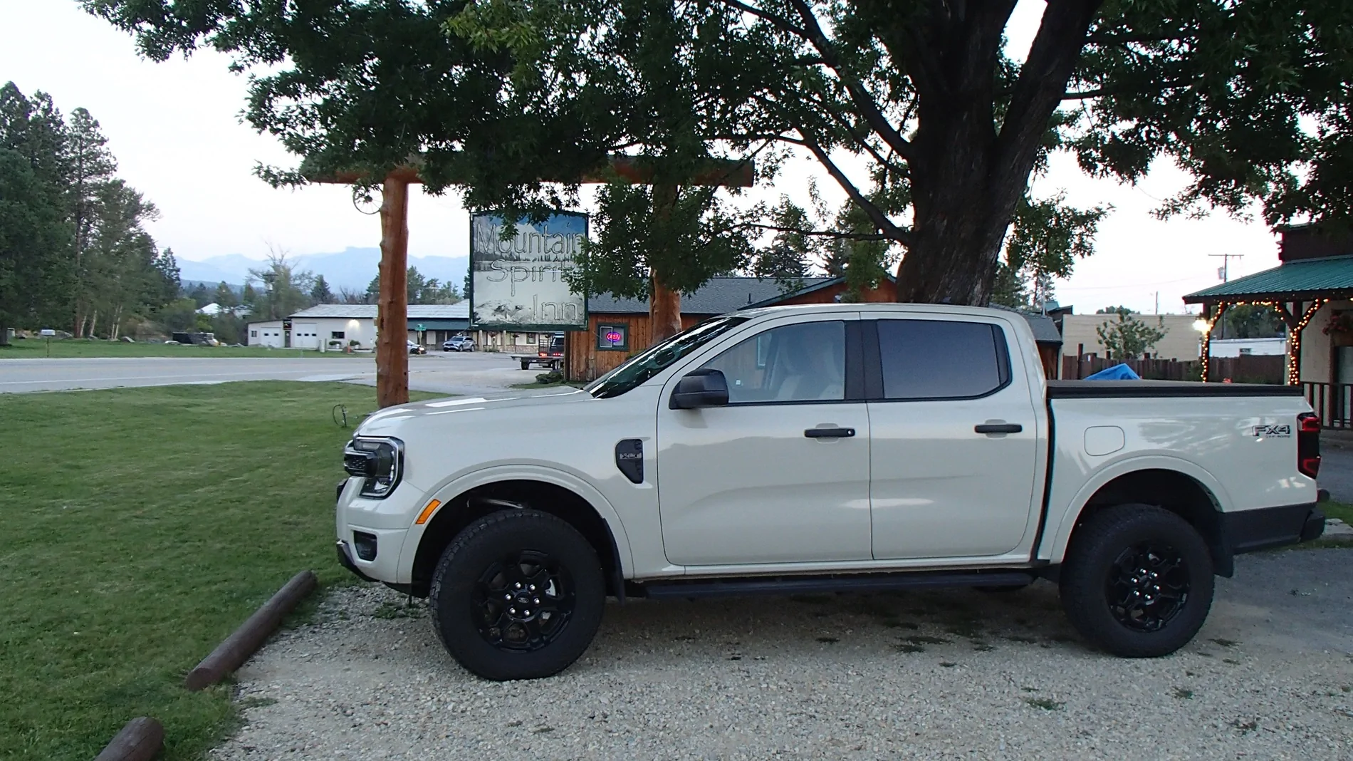 Ford Ranger Desert Sand or Carbonized Grey Metallic???  Need to finalize my order. P9030114