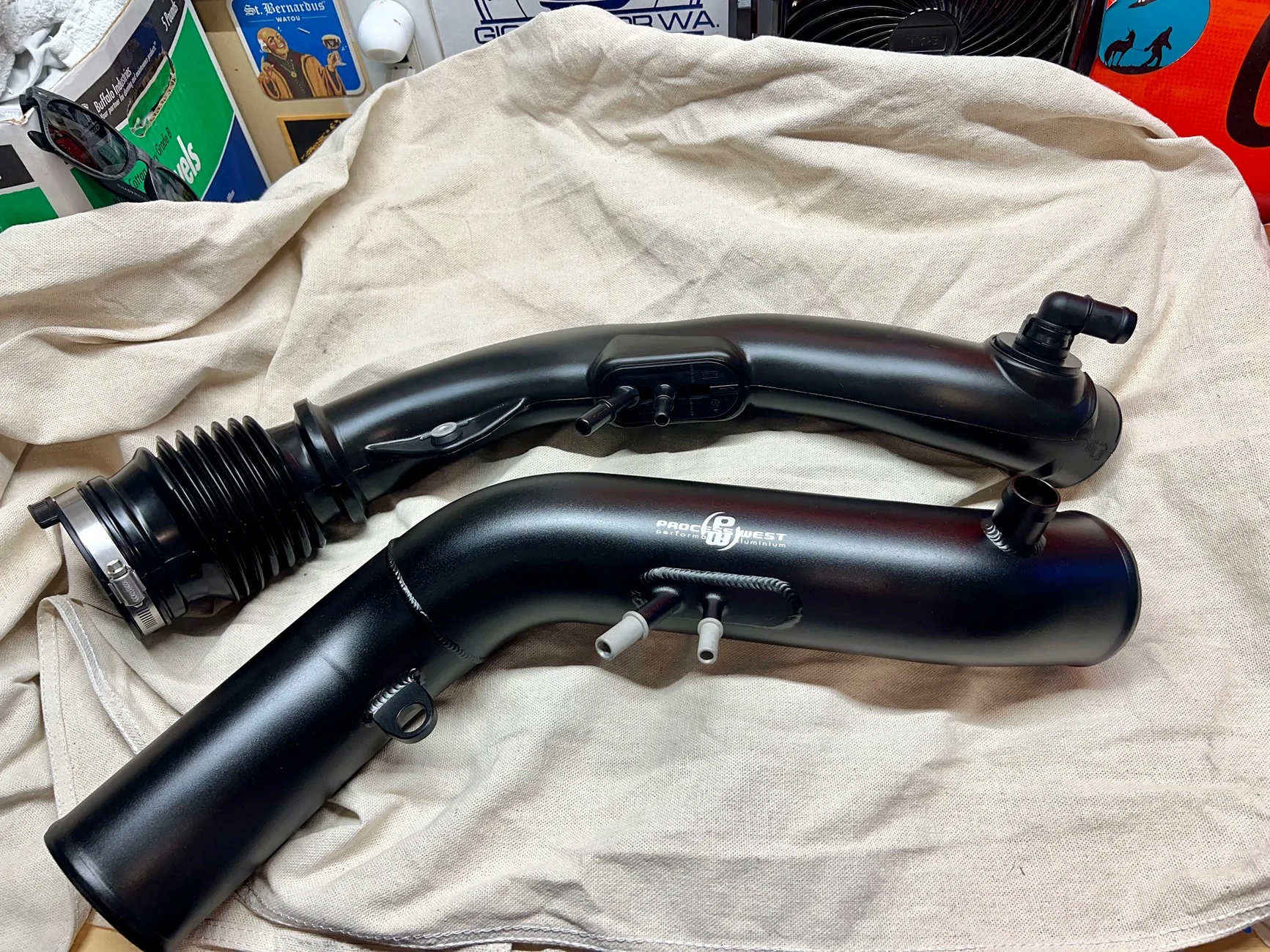 Ford Ranger Air filter and cross over pipe same as cold air intake ? IMG_2139