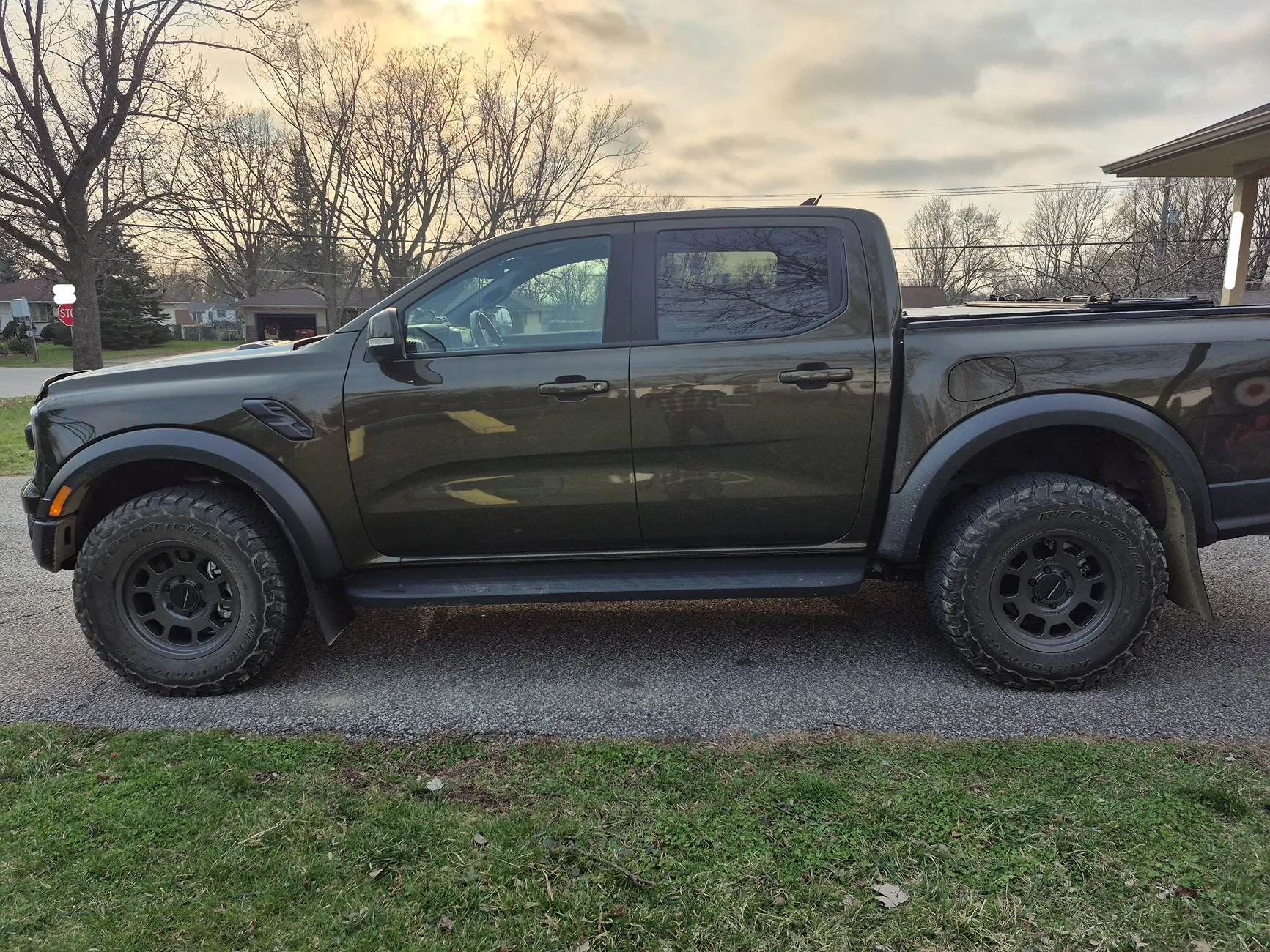 Ford Ranger Beadlock vs regular wheels - weight diff noticeable? 1000016162