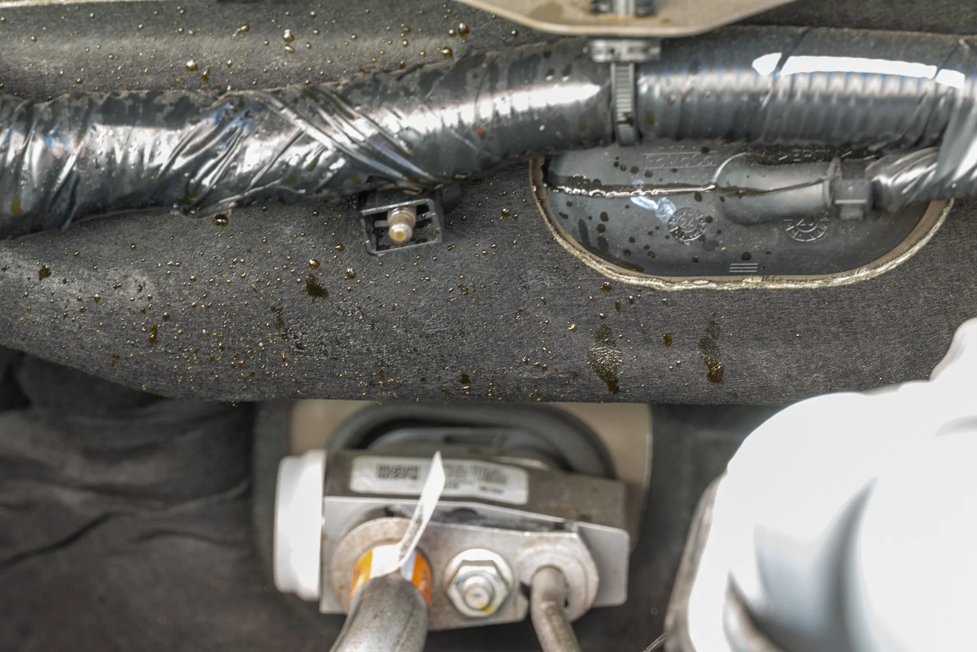 Ford Ranger Help... weird foul odor! RROilLeak-2