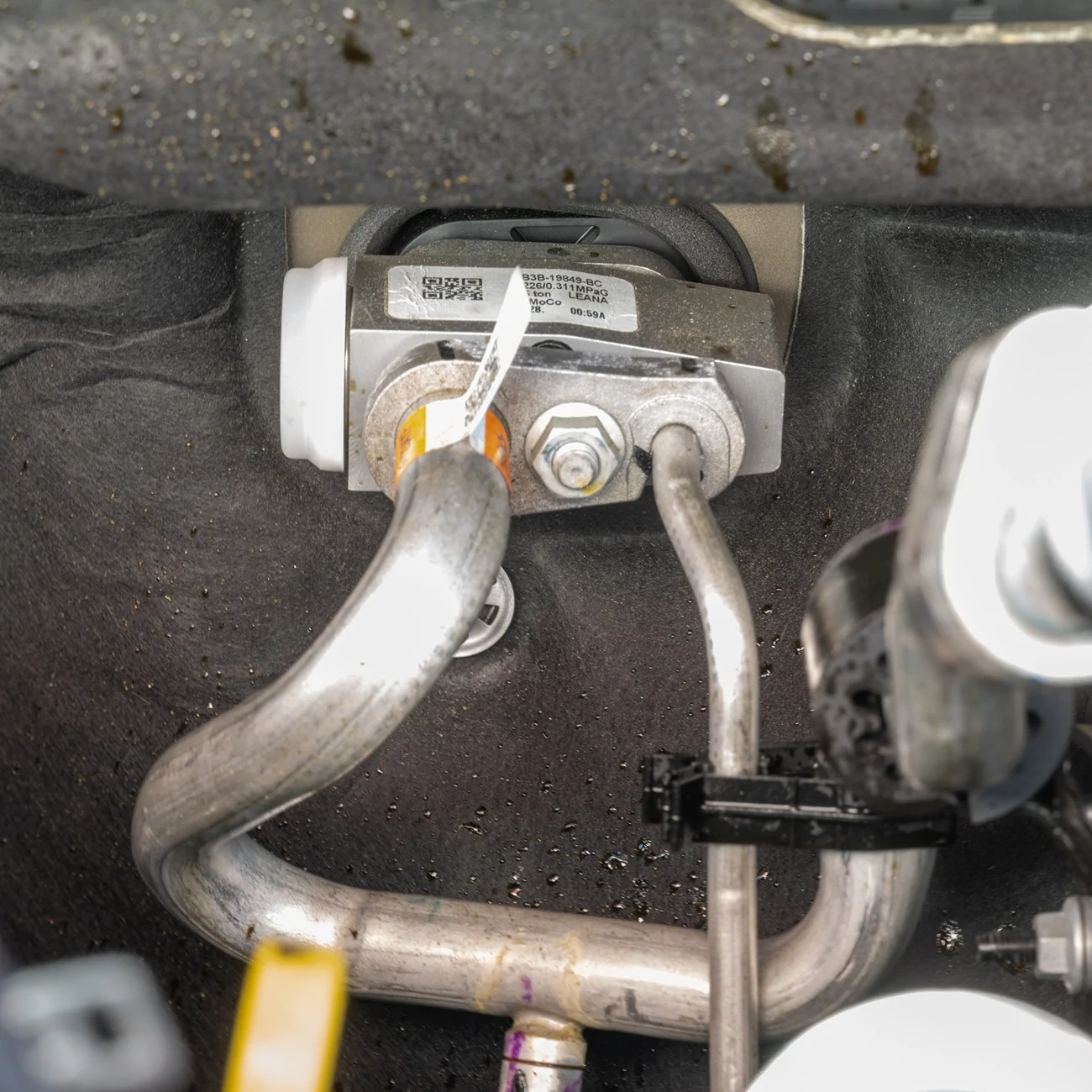 Ford Ranger Help... weird foul odor! RROilLeak1