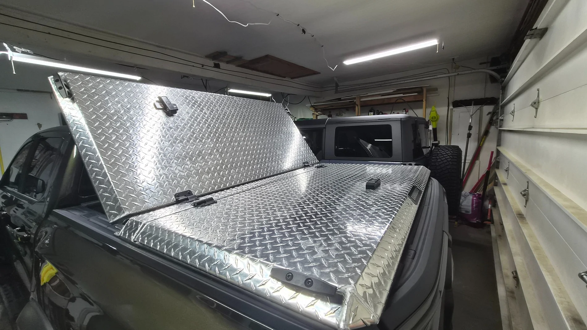 Ford Ranger DiamondBack SE Hard Bed Cover - Fits 2024-2025 Ford Ranger (NH/ME) 20260402_075940