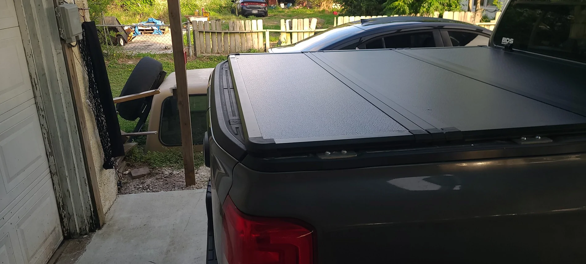 Ford Ranger Inexpensive hard trifold tonneau cover 20260417_081252