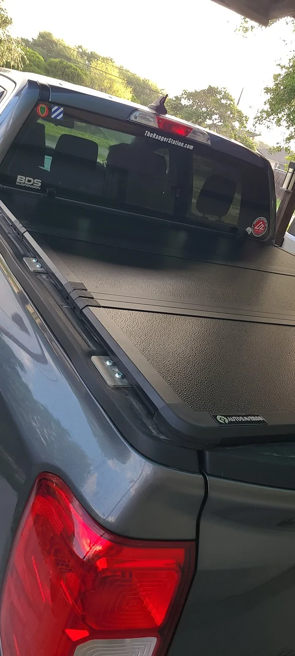 Ford Ranger Inexpensive hard trifold tonneau cover 20260417_081327