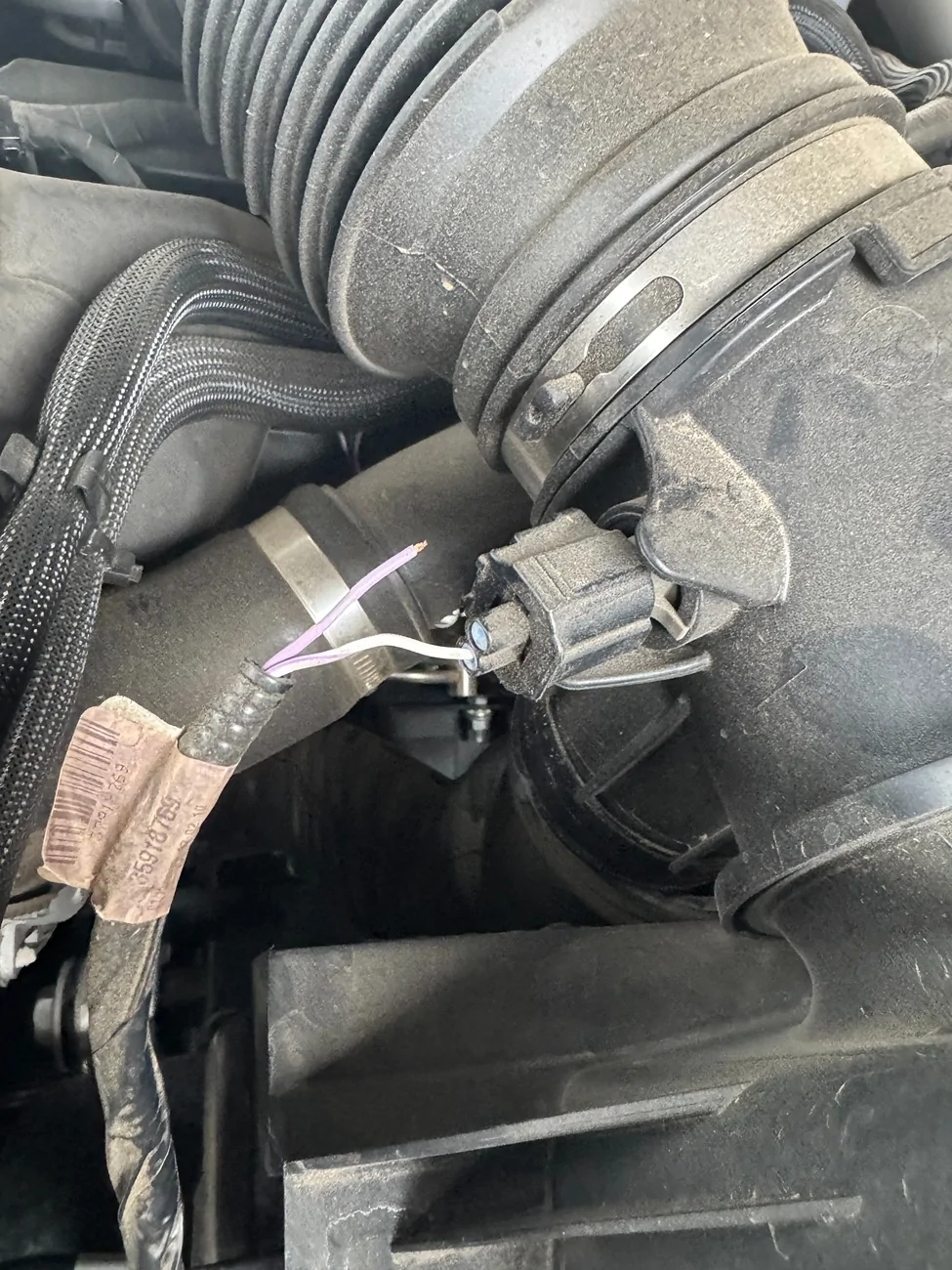 Ford Ranger Need to replace air intake air temperature sensor plug IMG_8977