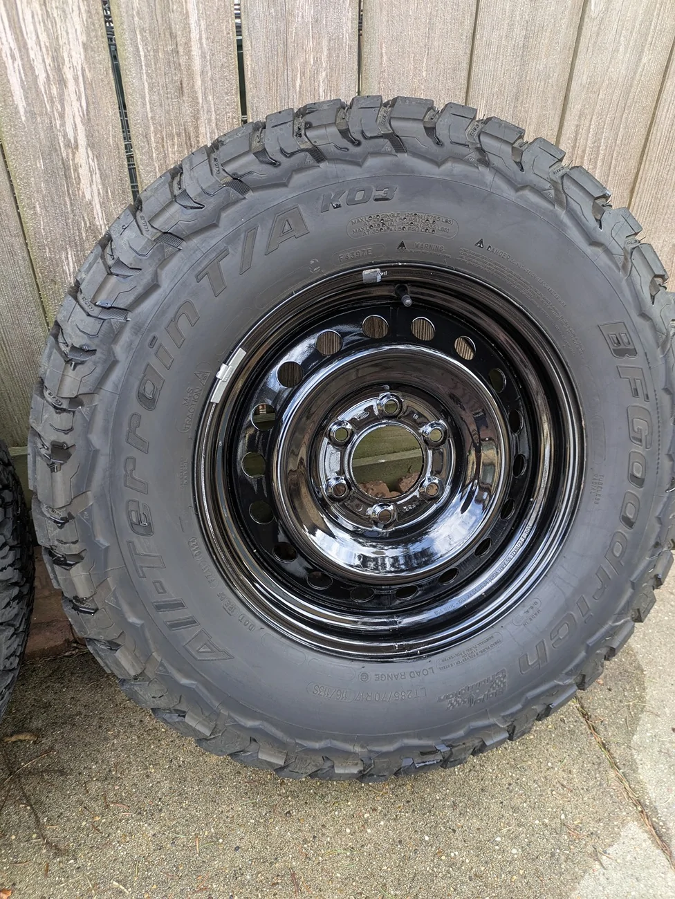 Ford Ranger **PRICE DROP** Ranger Raptor 17” x 8.5” Beadlock Capable Wheelset w/ KO3 Tires – includes OEM TPMS Sensors and Spare Wheel and Tire - Chicago 8