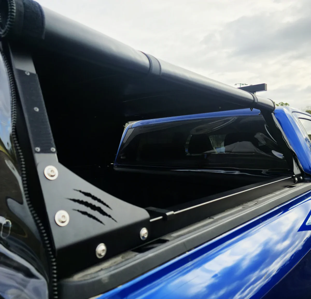 Ford Ranger Does this look safe? Bed rack mounting. 1776710434534-34