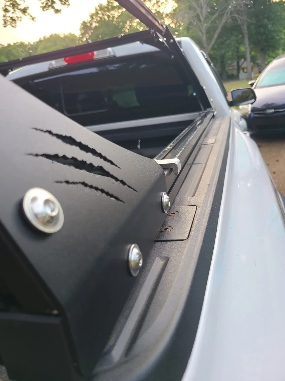 Ford Ranger Does this look safe? Bed rack mounting. 1776710456303-8q