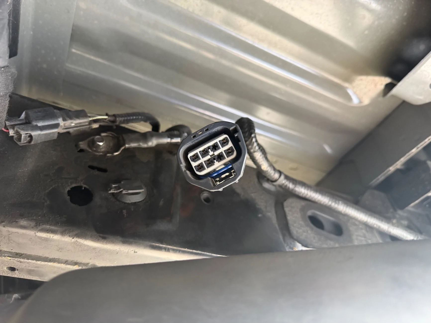 Ford Ranger 2025 Ranger - Bed 12 Volt Outlet - Final Update IMG_7892