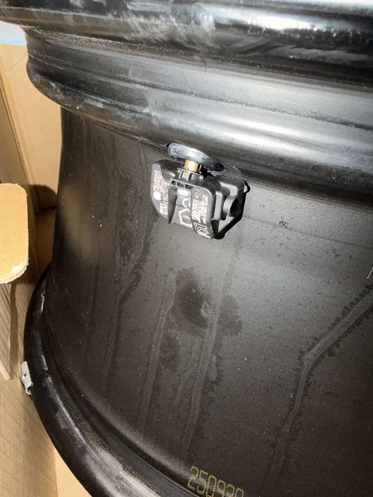 Ford Ranger FS: Beadlock capable Ranger Raptor wheels w/TPMS $500 - central Ohio rrwheels3