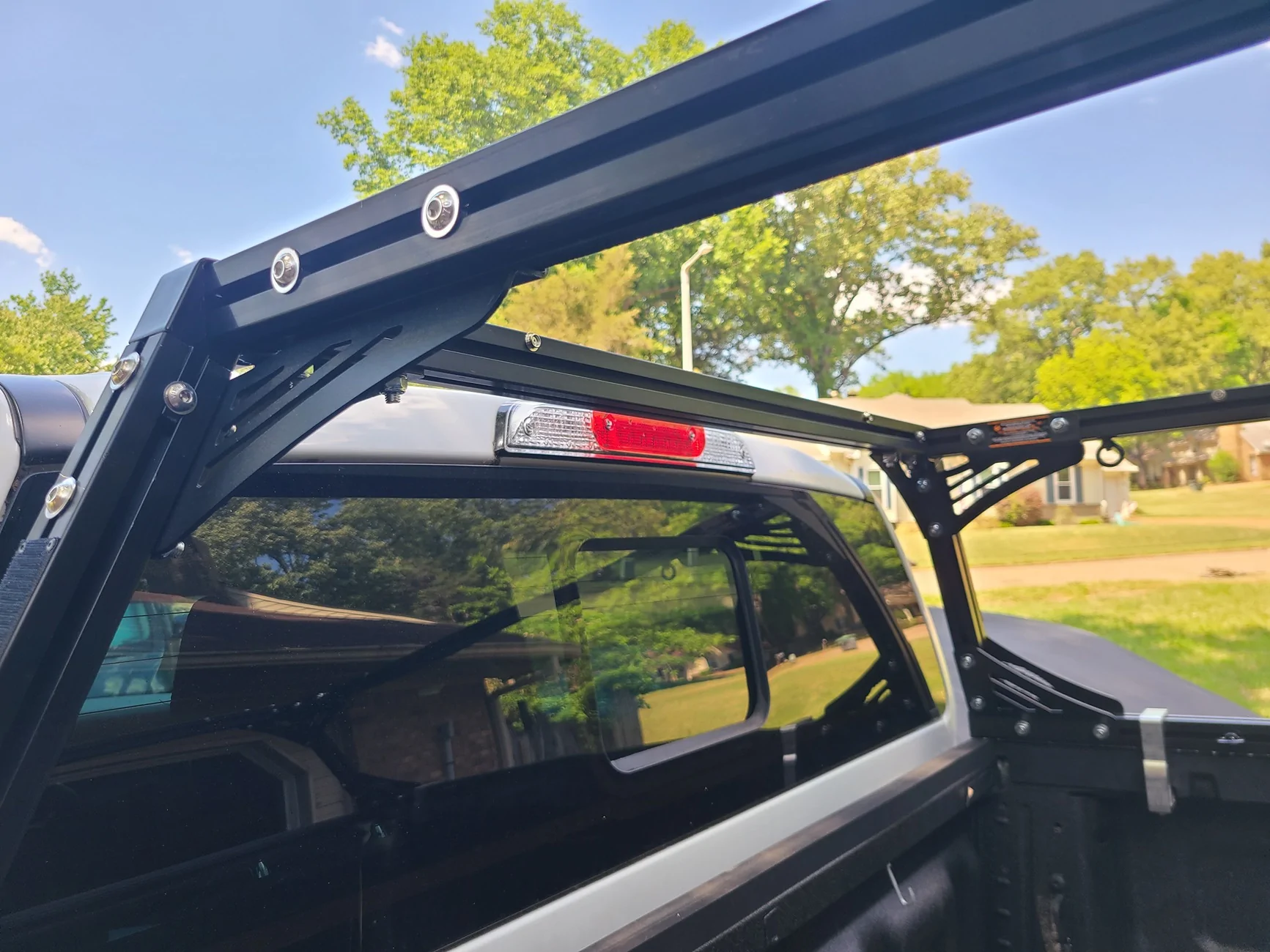 Ford Ranger Does this look safe? Bed rack mounting. 20260422_140500