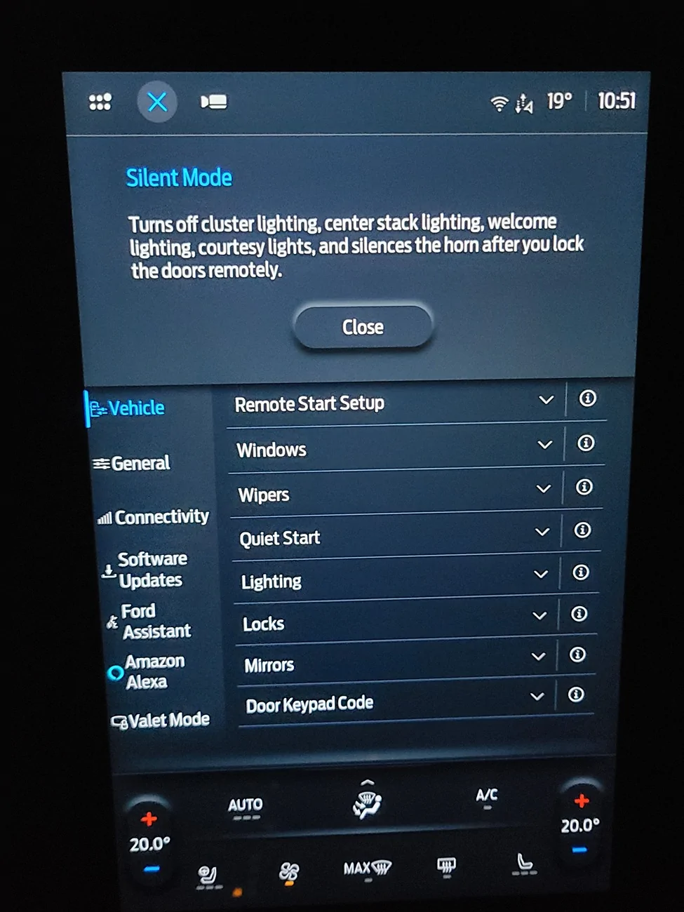Ford Ranger 2025 RR / Newbie Q.  No lights on door open an option? 20260422_225132