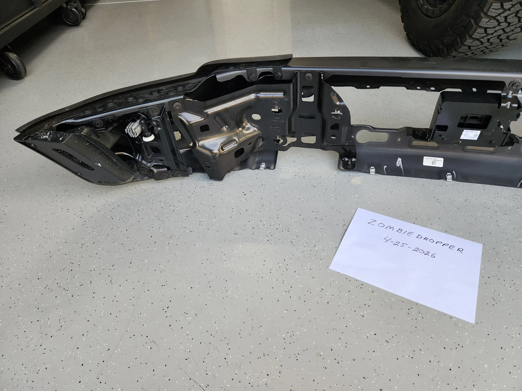 Ford Ranger Perfect Condition 2025 Ranger Raptor Front OEM Bumper $300 20260425_073134