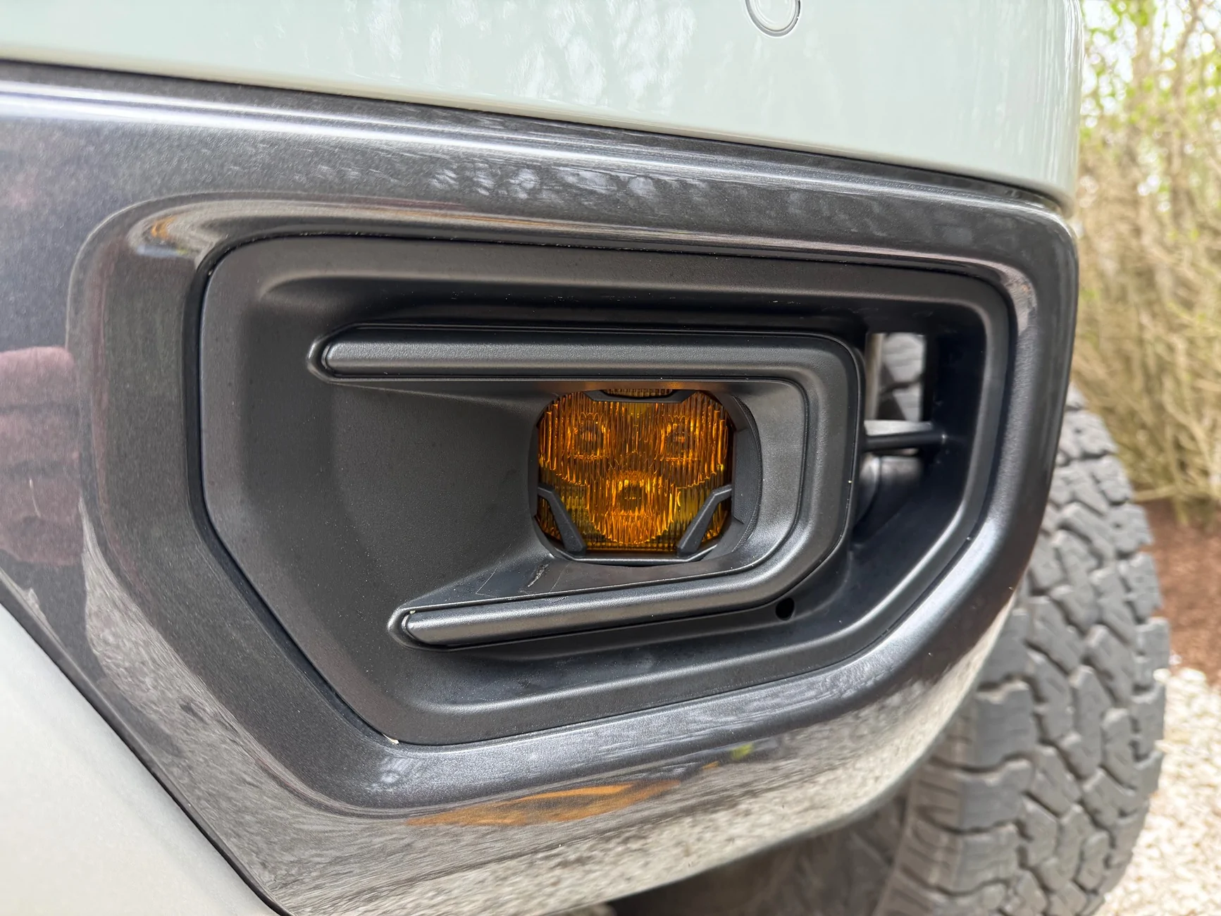 Ford Ranger Morimoto 4banger fog lights - they ARE compatible w 6g IMG_4139