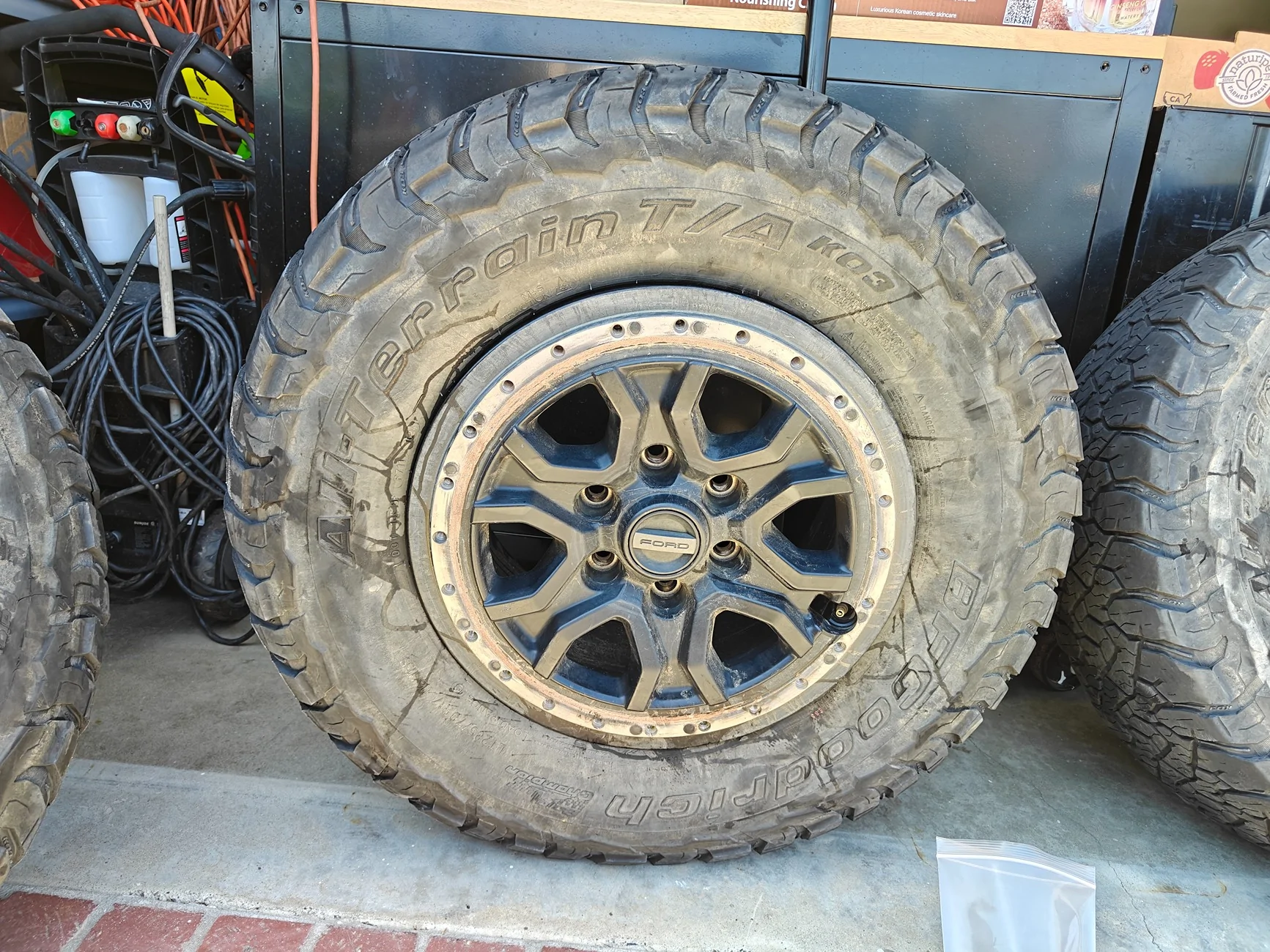 Ford Ranger 2024 beadlock capable with OEM tires 1000004441