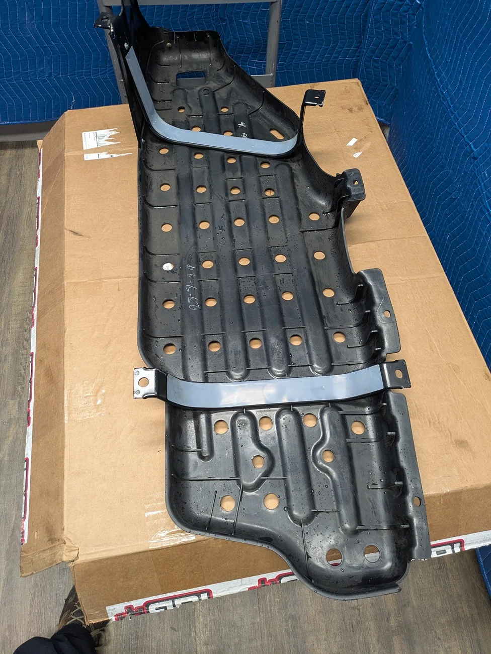 Ford Ranger FREE: OEM skid plate set 1000010518