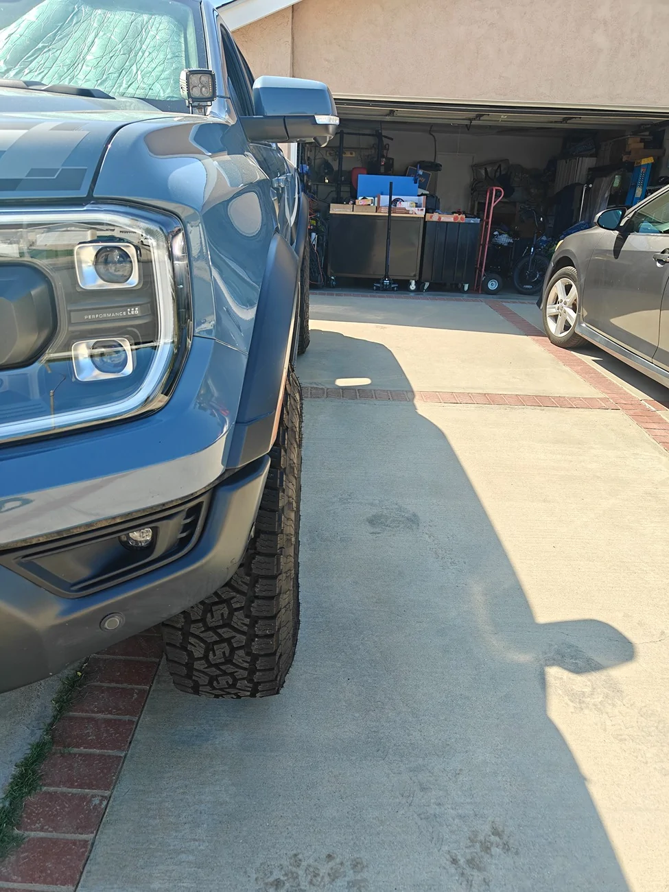 Ford Ranger KMC Hatchet+25 with Toyo 35x11.5r17 1000004489