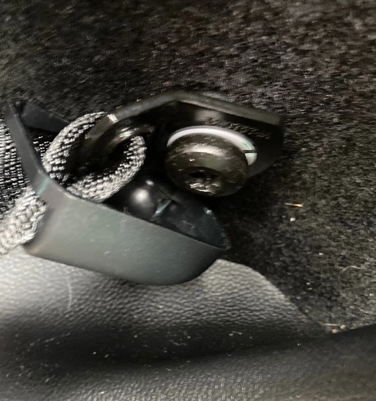 Ford Ranger 2025 2.7 XLT Rattle behind back seat? IMG_4070
