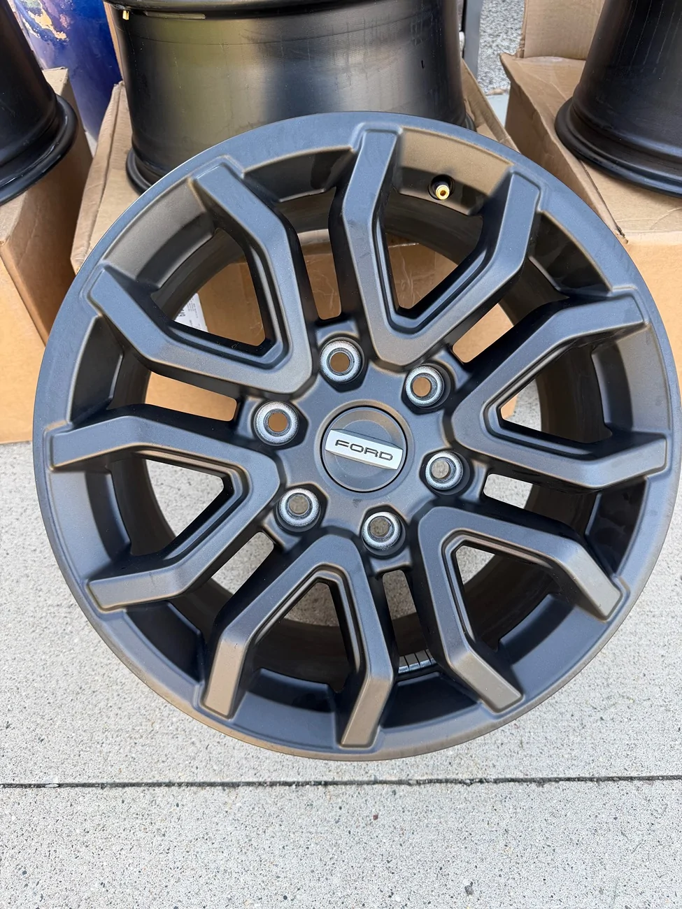 Ford Ranger 2026 Ranger Raptor stock wheels IMG_4874
