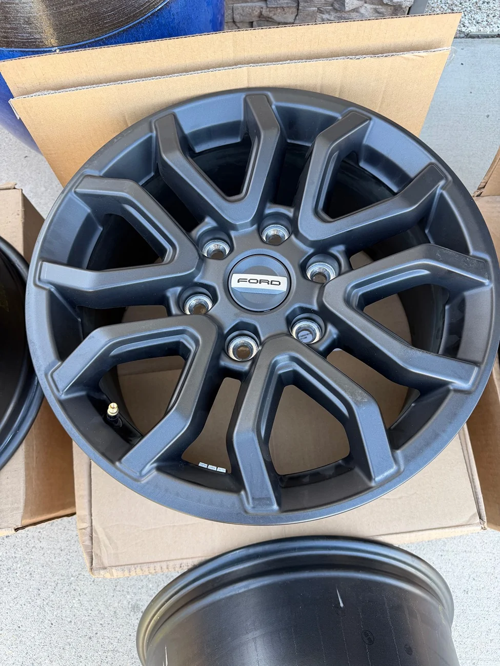 Ford Ranger 2026 Ranger Raptor stock wheels IMG_4872