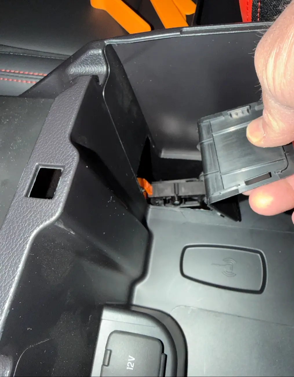 Ford Ranger '26 RR - How Do I Shift From Park To Neutral With The Engine Off? IMG_3040